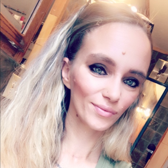 Meet your Posher, Alexandria - Picture 1 of 1